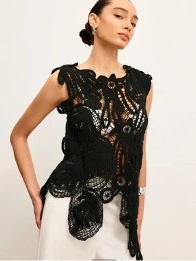 NWT Women’s COMMENSE black crocheted sweater top- Size Small